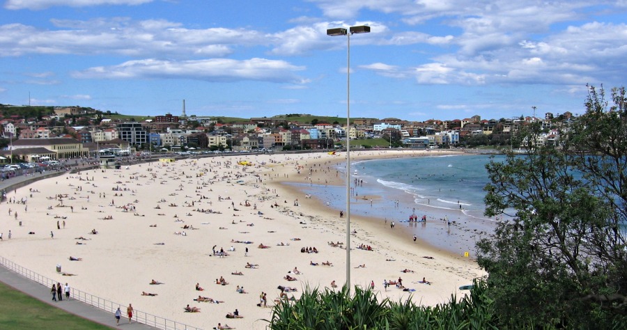 How to visit Sydney Beaches By Public Transport 2023
