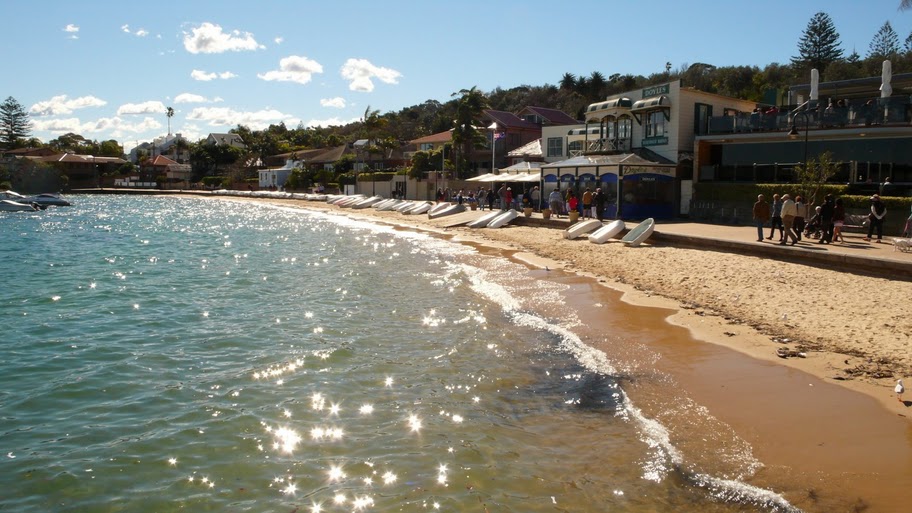 Watsons Bay with Doyles in the background