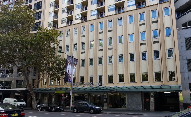 Hyde Park Inn Hotel large family rooms Sydney