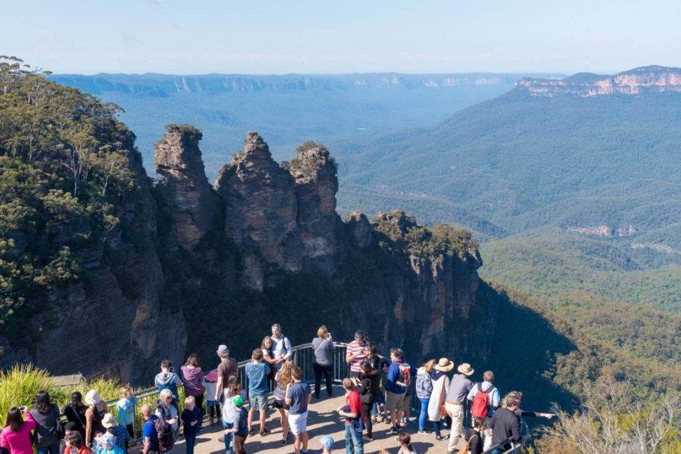 The Three Sisters from the lower lookout in the Blue Mountains