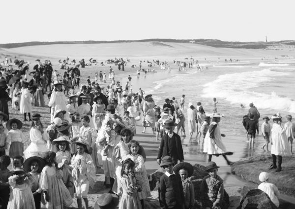 Bondi beach in 1900 creative commons photo
