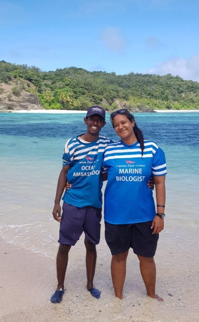 Captain Cook Fiji Crew