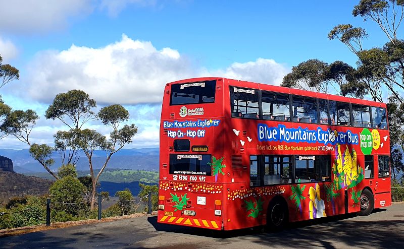 Blue Mountains HOHO red bus