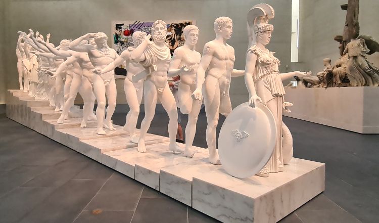 European Thousand-Arms Classical Sculpture, 2014,