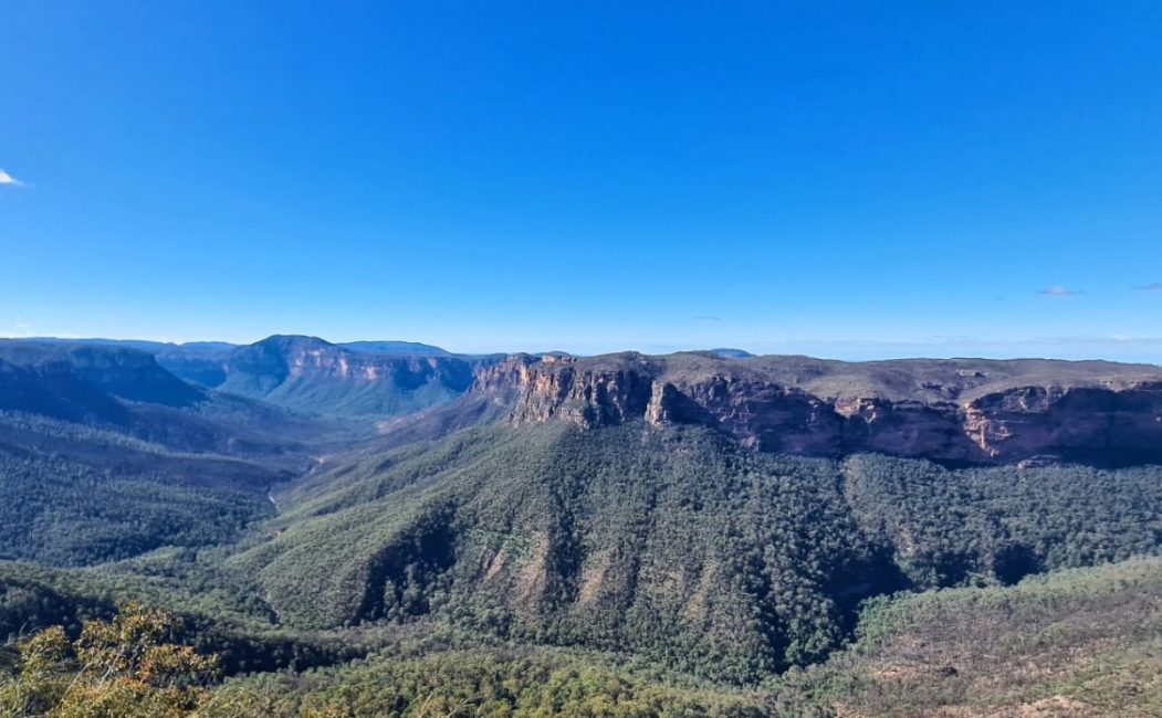 How to Visit the Blue Mountains By Public Transport 2023