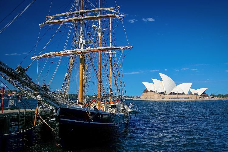 Sydney Tallship Cruise waiting to board