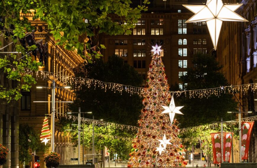 Christmas lights and Christmas decorations on display in Darling Harbour, Darling Square, the QVB, Barangaroo and Martin Place. (Photo by Chris Southwood)