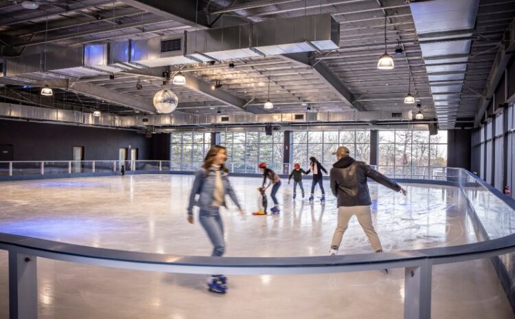 Ice skating Rink in Fairmont Blue Mountains