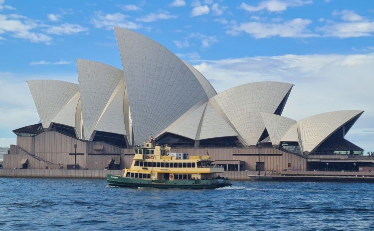 Sydney budget ferry tips