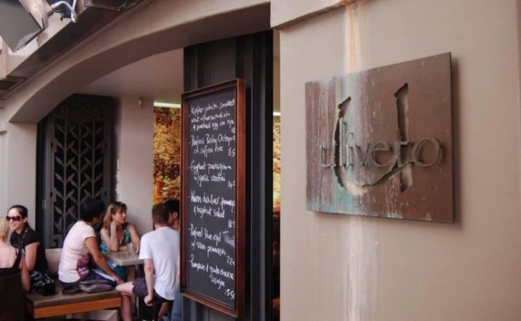 people dining at Ulivero Cafe in Kings Cross Sydney