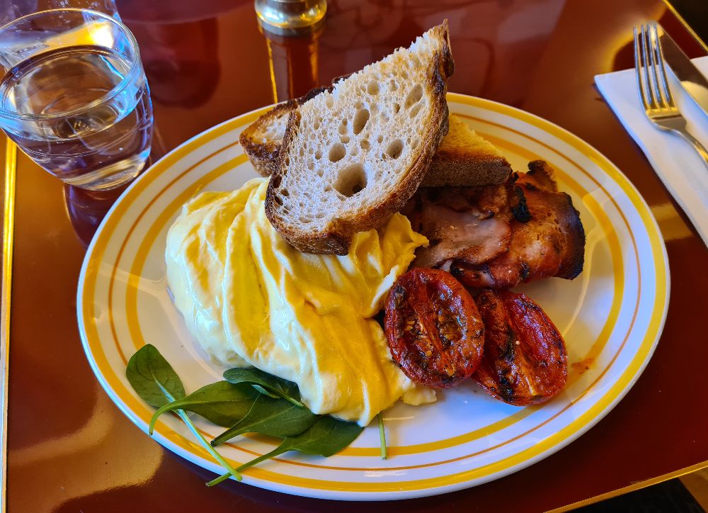 bills scrambled eggs surry hills breakfast classic