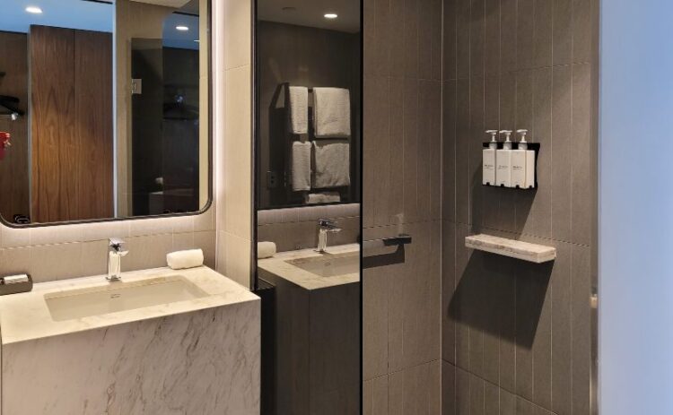 West Hotel Sydney Bathroom