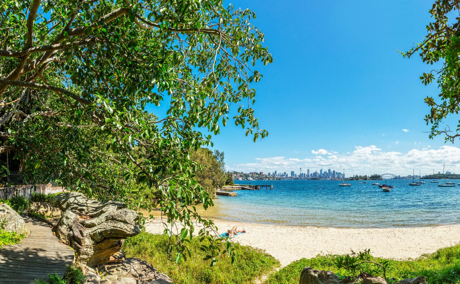 Sydney Harbour from the Hermitage Walk in the eastern suburbs. Credit: Destination NSW