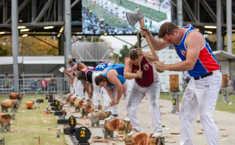 Woodchopping at the easter show sydney
