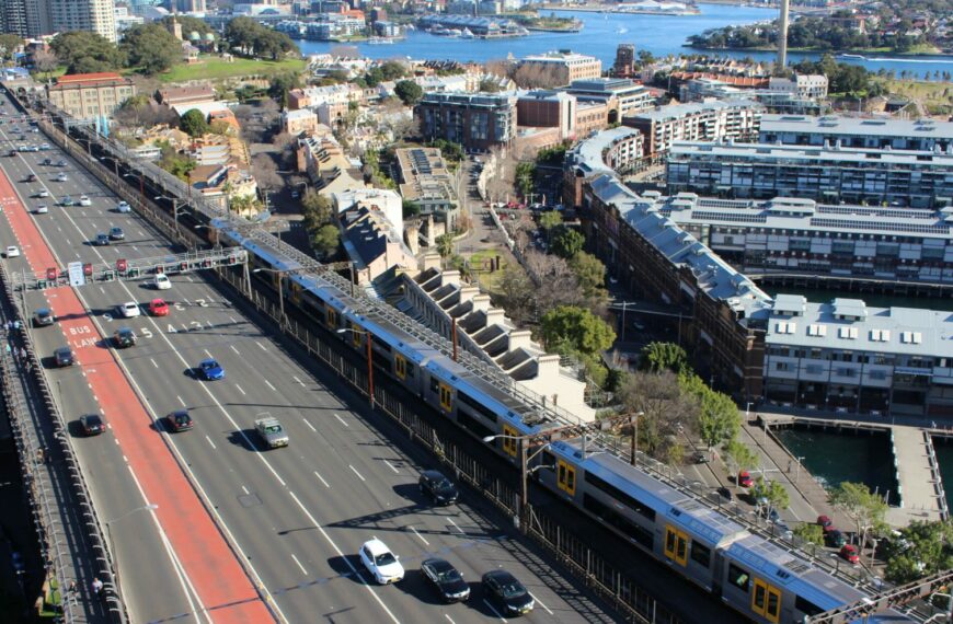 Sydney Harbour Bridge Traffic