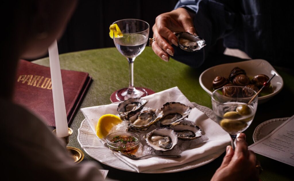 Oysters and drinks at Parlour happy hour
