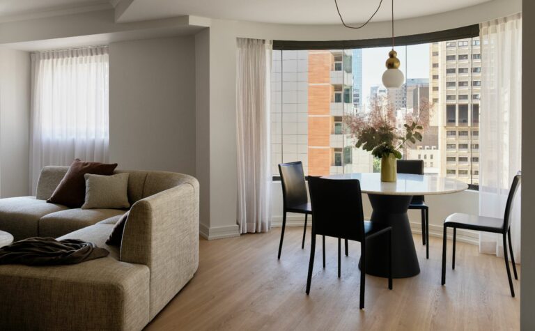 Adina Town Hall - one bedroom queen