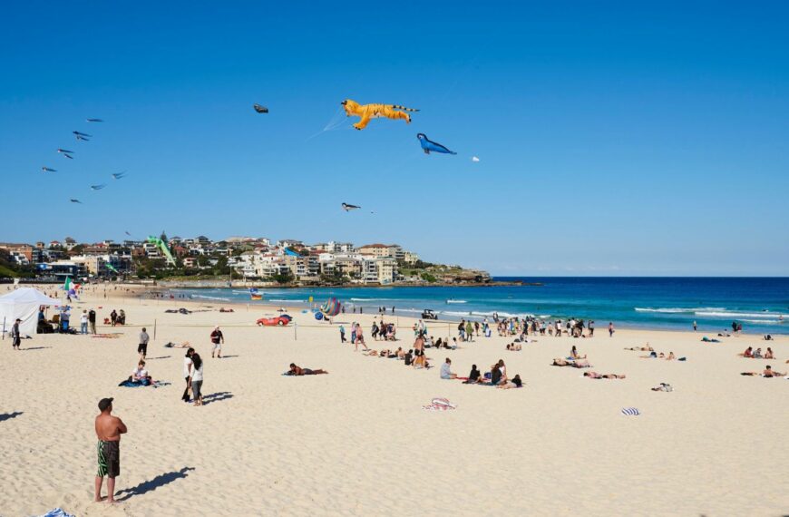 Festival of the winds at Bondi Beach in september