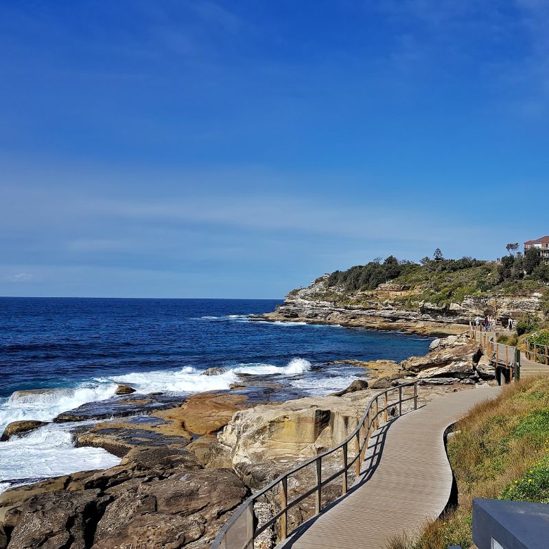 Bondi walk square