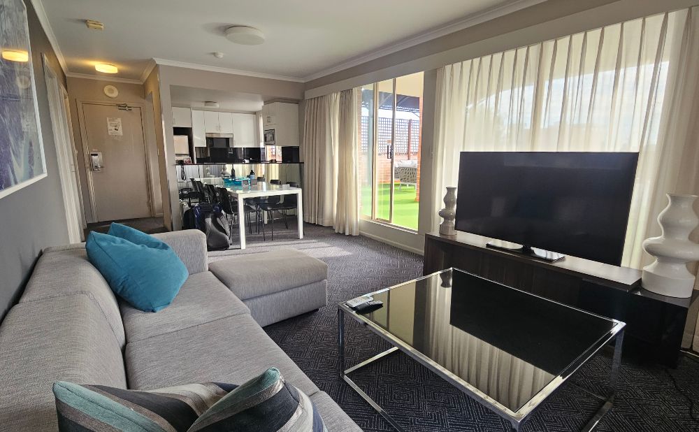 Adina Apartment Hotel Surry Hills living room 