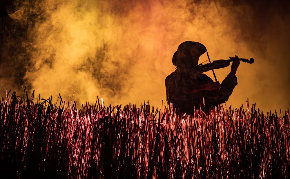 Still of Fiddler in reeds - Fiddler on the Roof