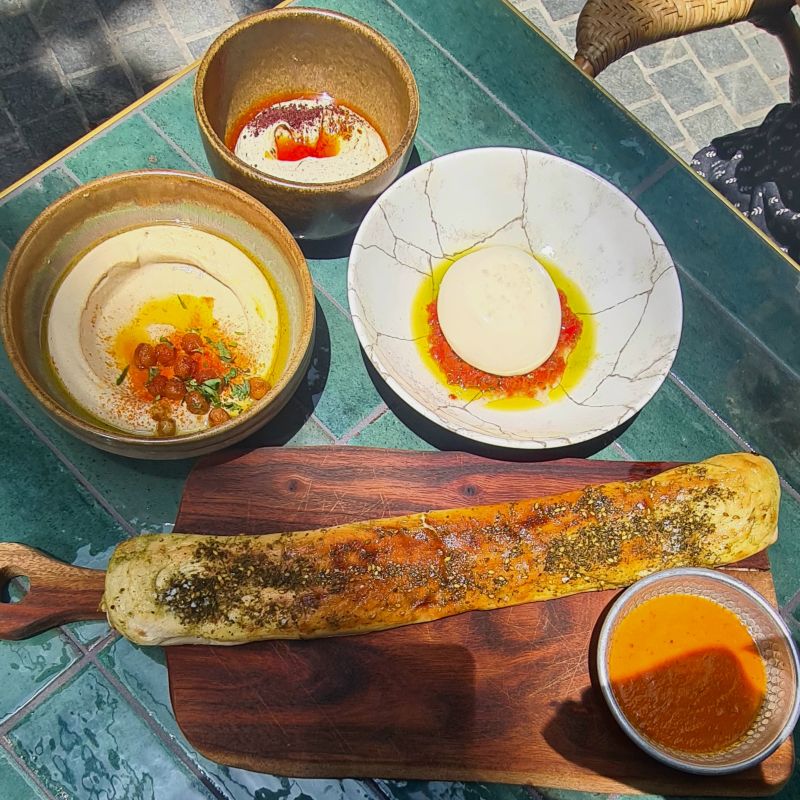 Shaffa dips and bread 